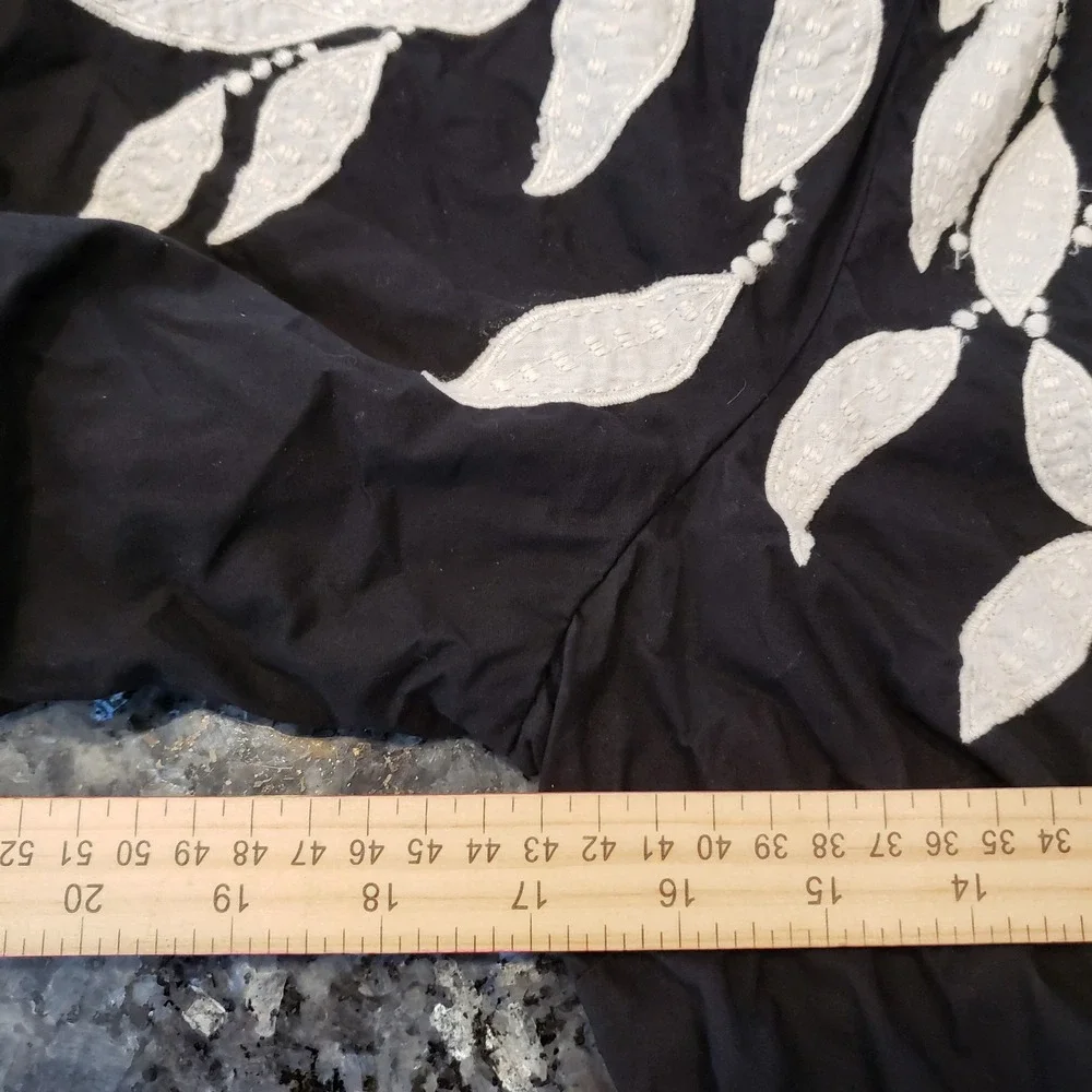 Anthropologie sz S Short Sleeve Black White Embroidered Leaf Midi Dress Smocked - Picture 6 of 8